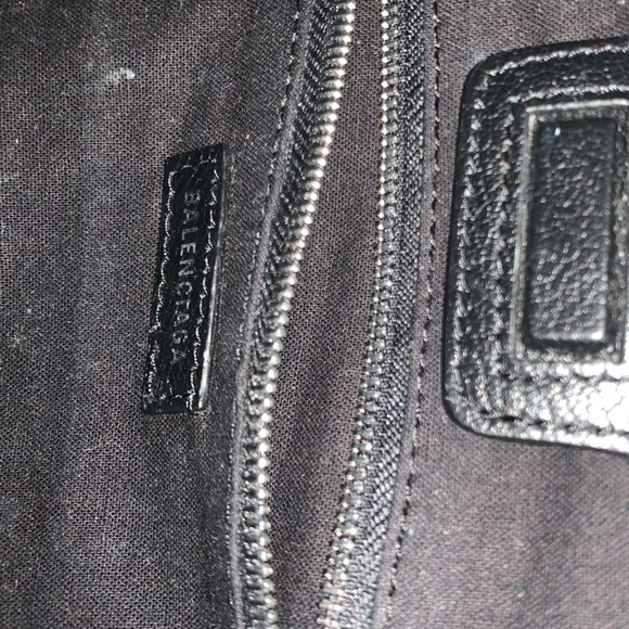 NEEDS TO BE SELLED ASAP. OPEN FOR OFFERS - Picture 2 of 6